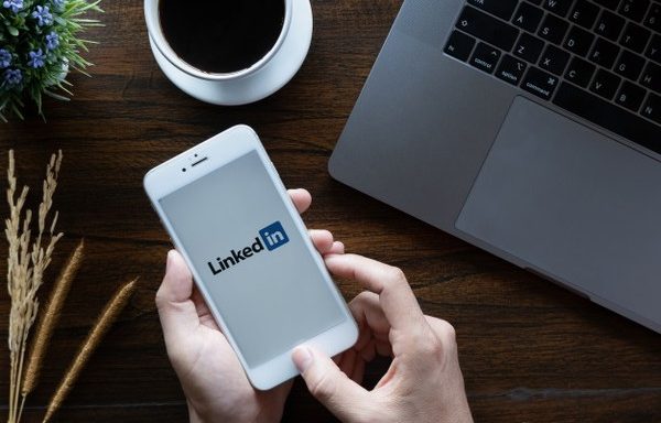 Community Manager : LindkedIn